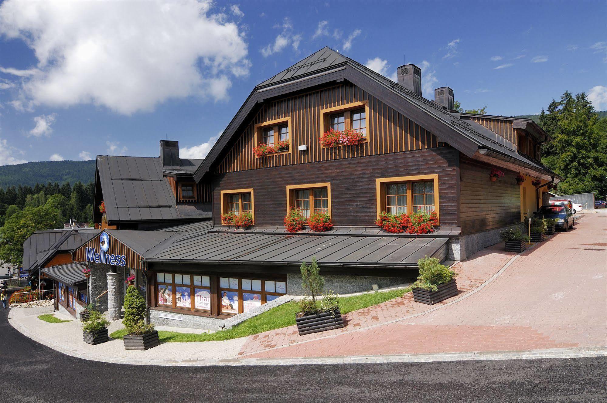 Wellness Hotel Windsor Špindlerŭv Mlýn Εξωτερικό φωτογραφία